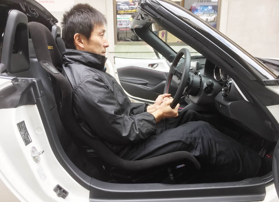 フルバケ:エスケレート試座