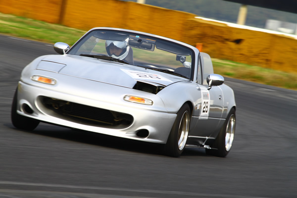 185CUP参戦車両